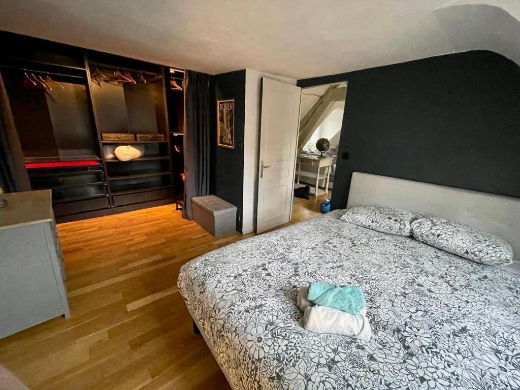 Sous Les Clochers De Rouen - Spacieux Logement Eksteriør billede